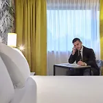 Hotel Mercure Paris Cdg 4*