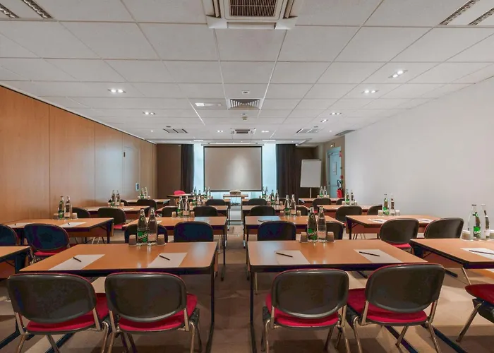 Mercure Paris Cdg מלון
