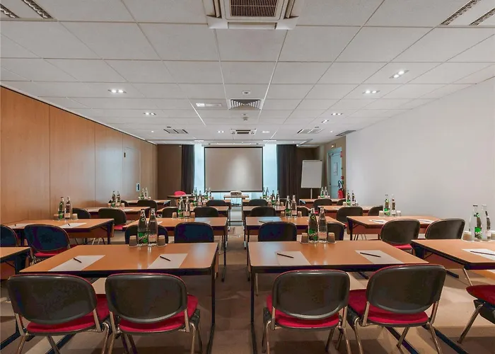 מלון Mercure Paris Cdg